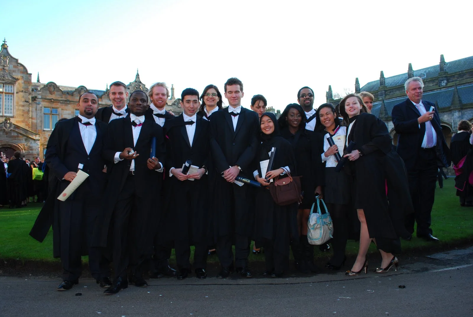 Enrola Students